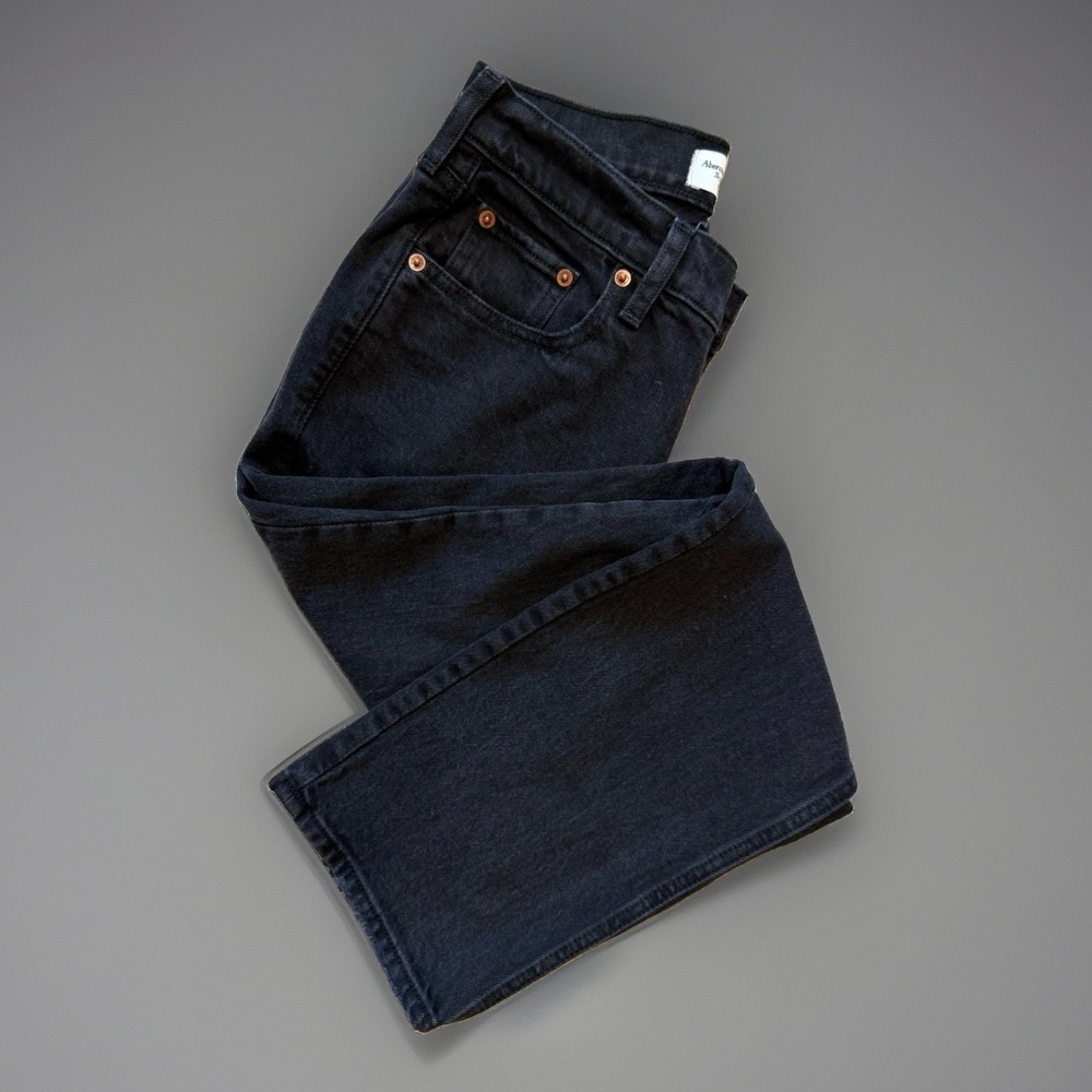 NWT Abercrombie & Fitch 90s Straight Mid Rise Jeans Women's 25 Extra Short Black - Picture 7 of 10